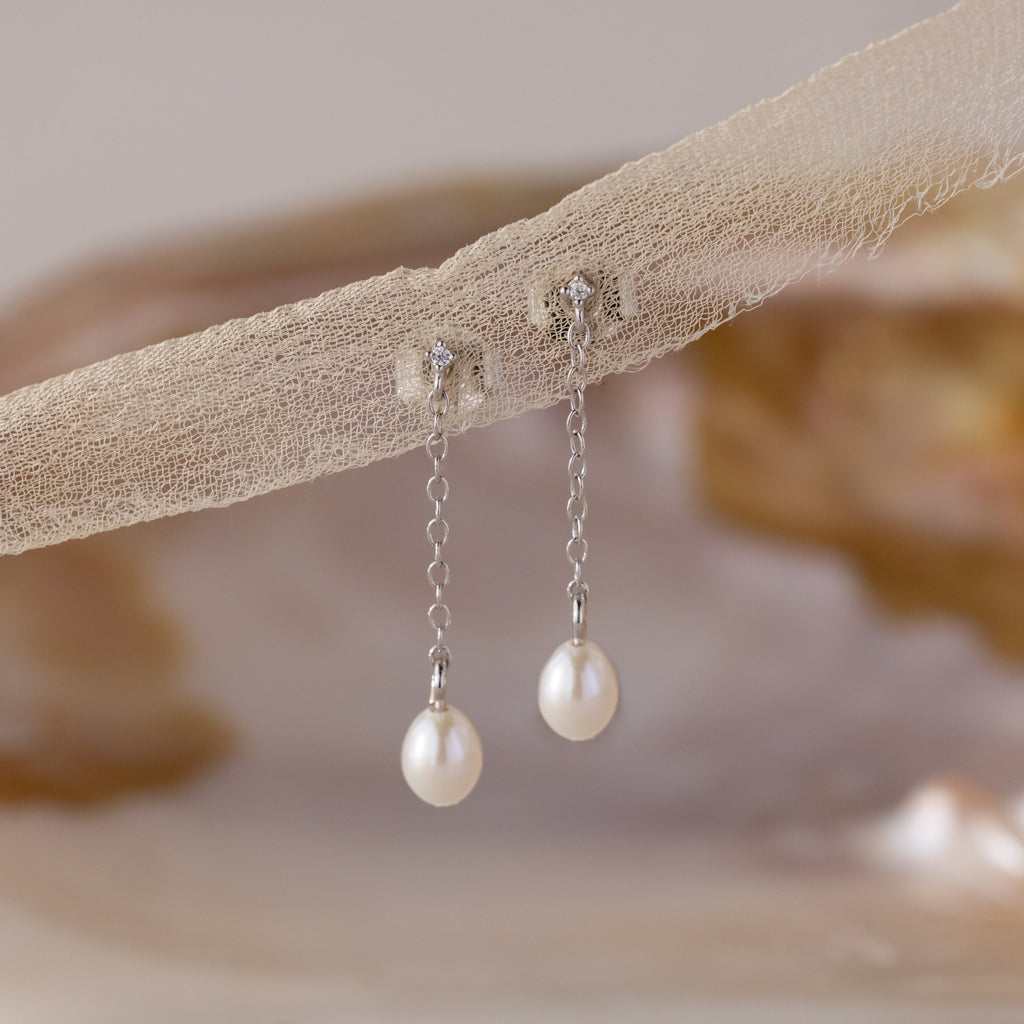 Pearl drop earrings