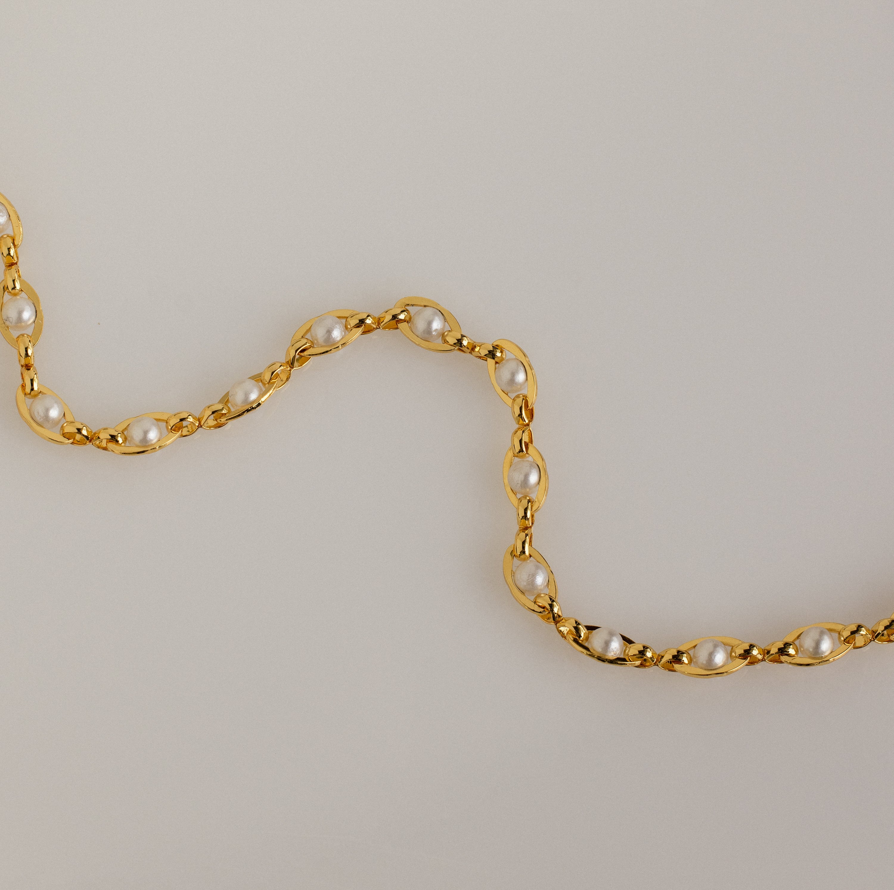 Una Bracelet with Pearls