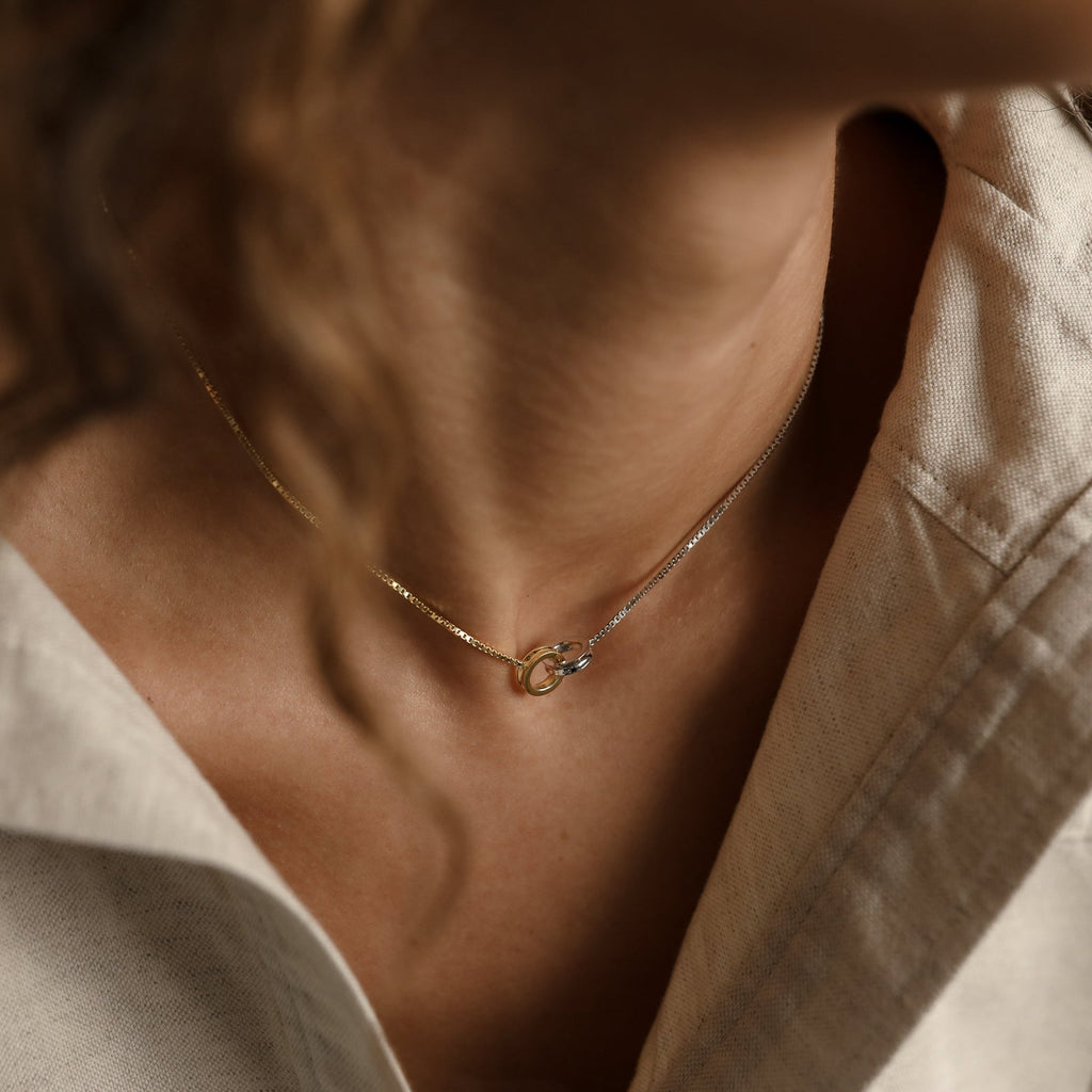 Connecting Necklace