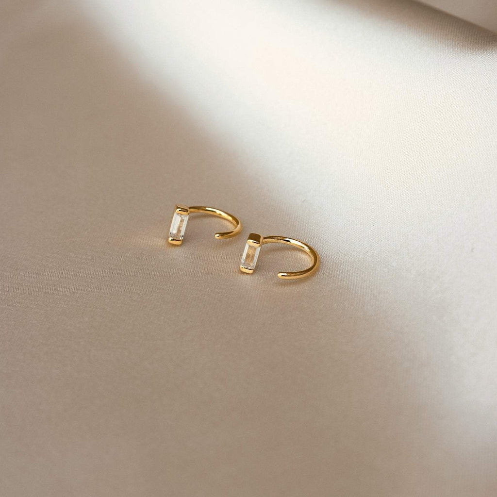Sparkling Earrings in a Rectangular Cut