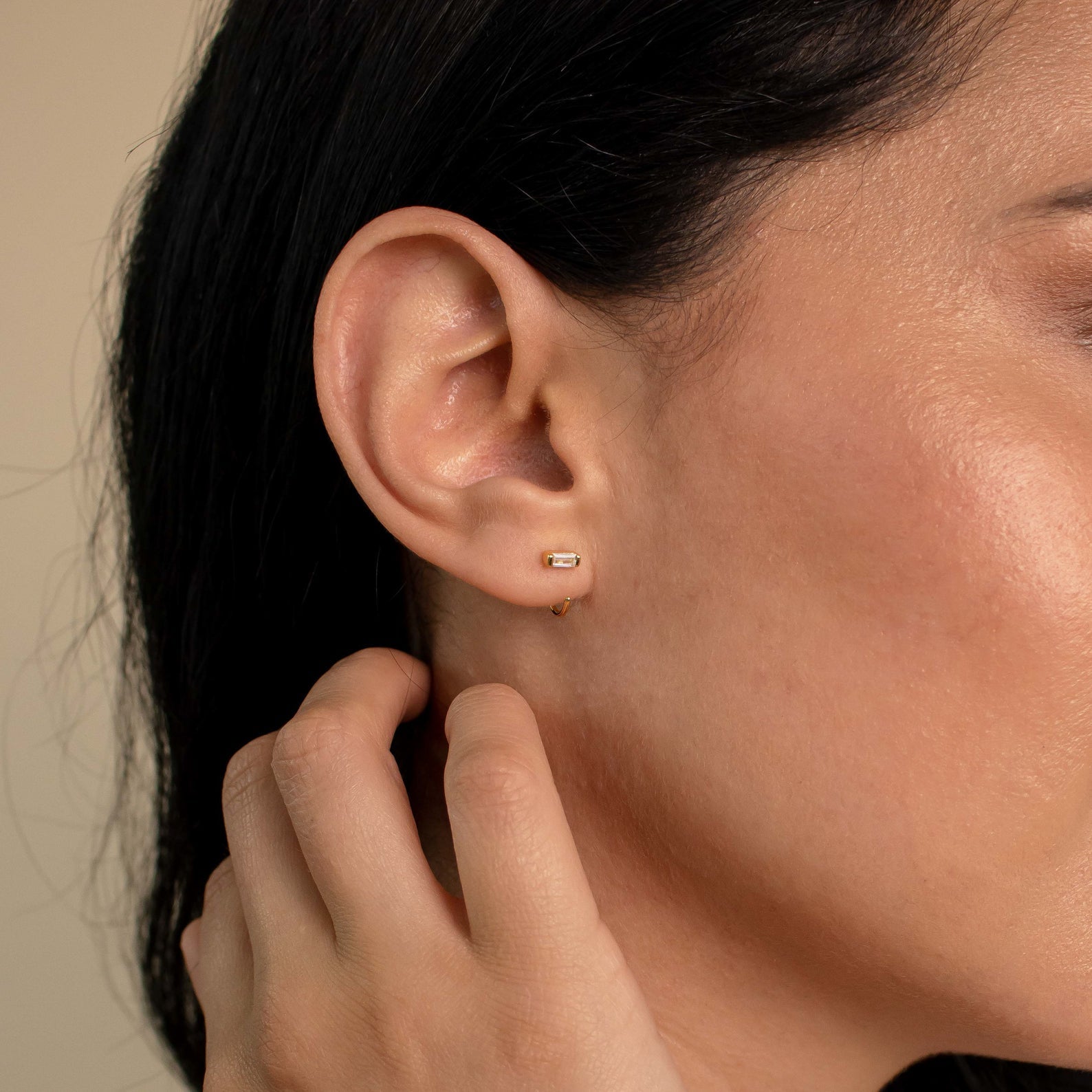 Sparkling Earrings in a Rectangular Cut