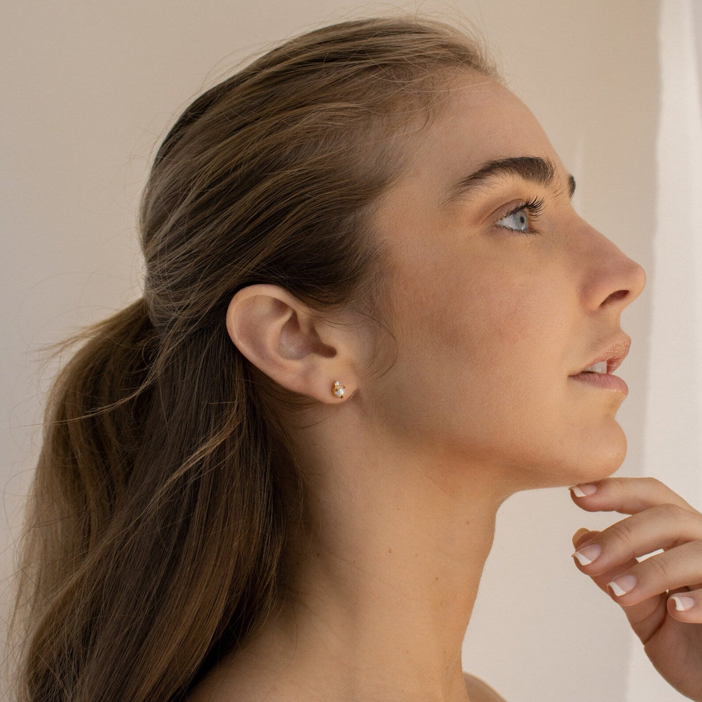 Seren Pearl Studs