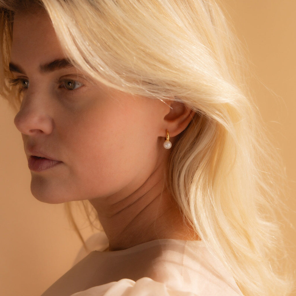 Yara pearl earrings