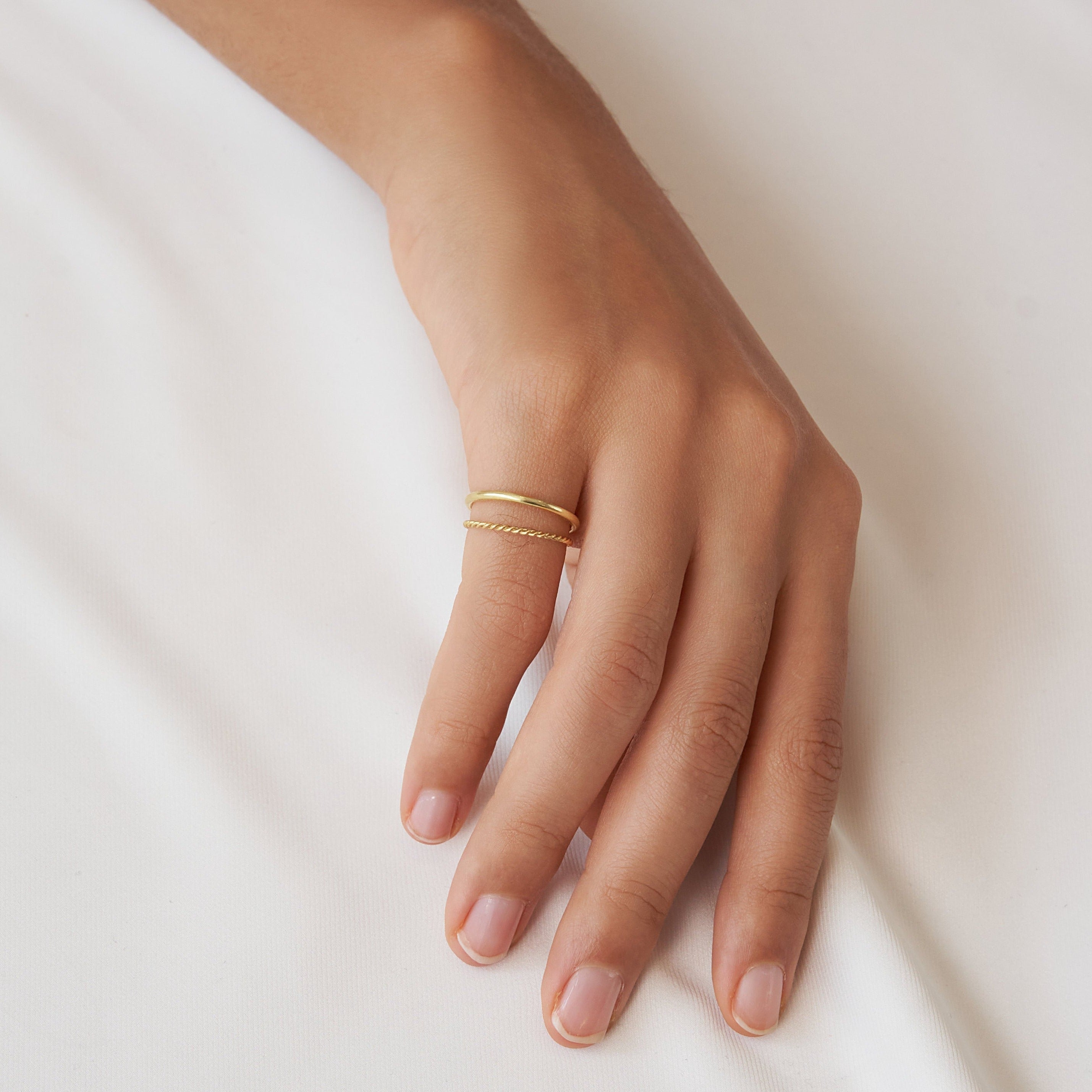 minimalist rings by Belle