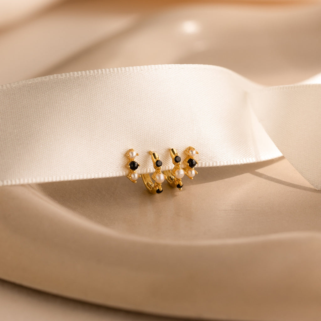 Vienna colored earrings in 18k gold.