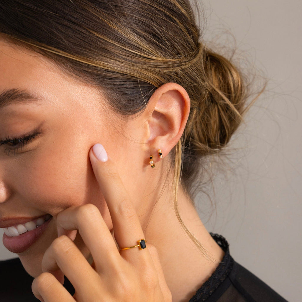 Vienna colored earrings in 18k gold.