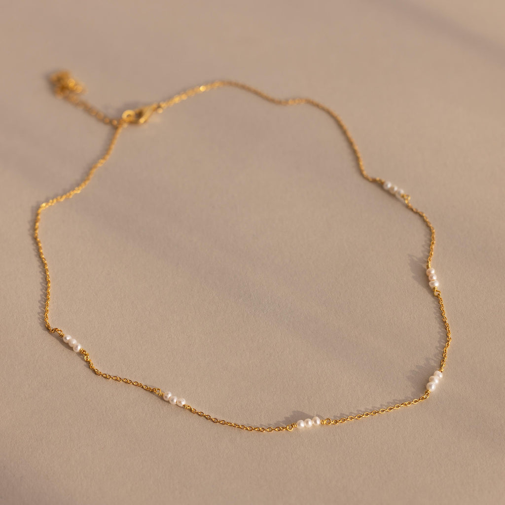 Minimalist Pearl Necklace