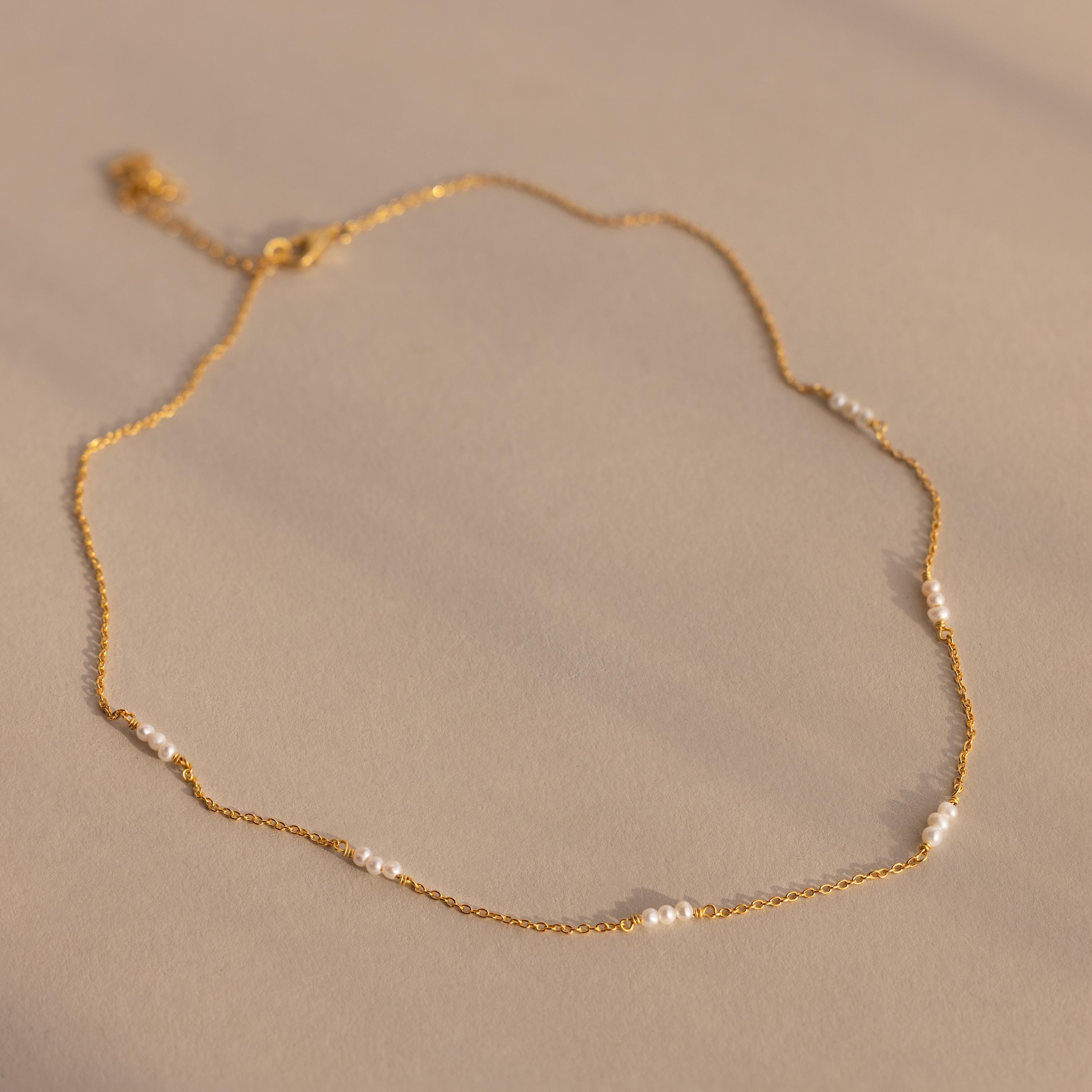 Minimalist Pearl Necklace