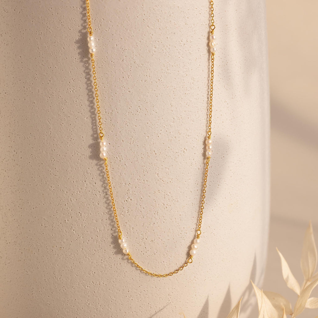 Minimalist Pearl Necklace