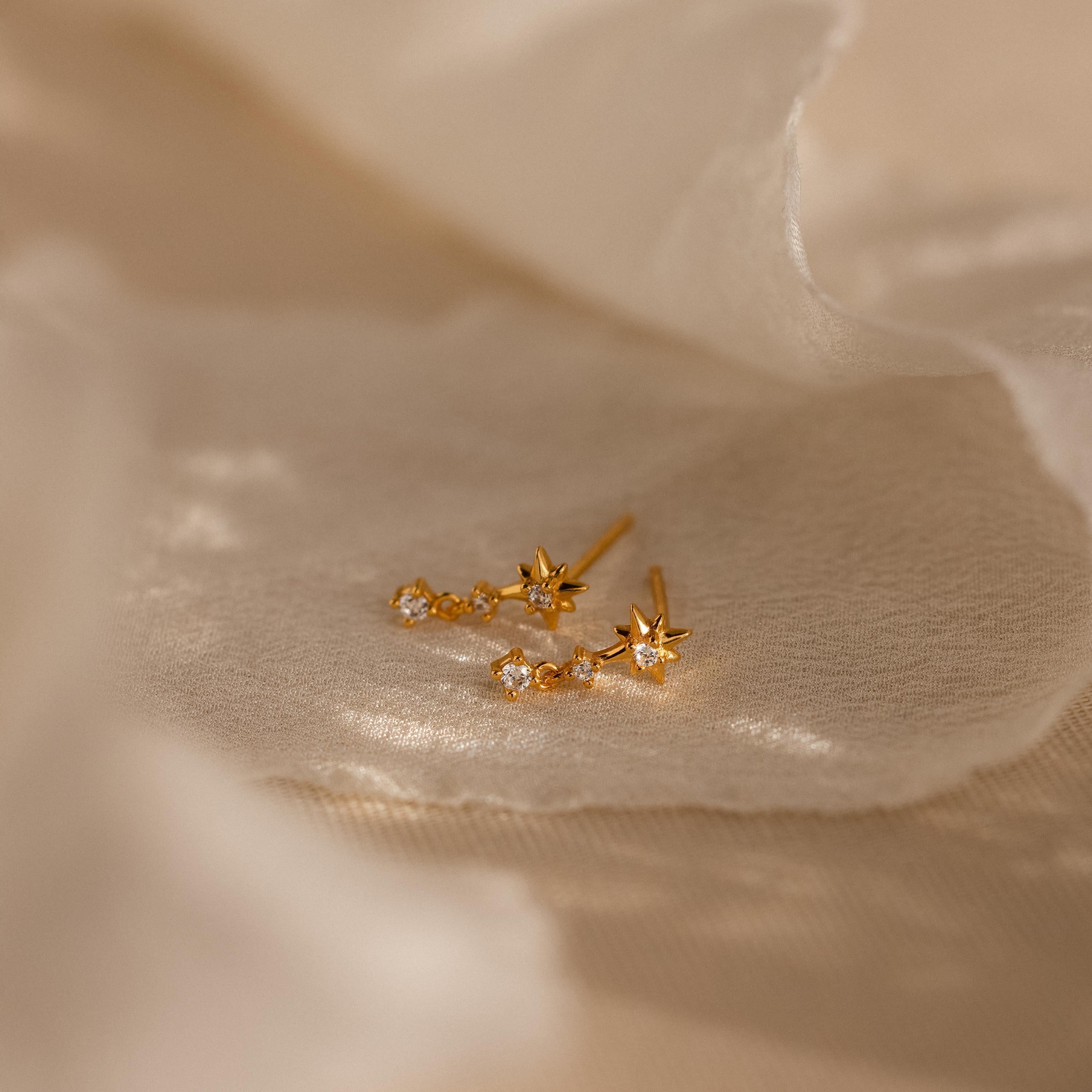 Star-shaped earrings