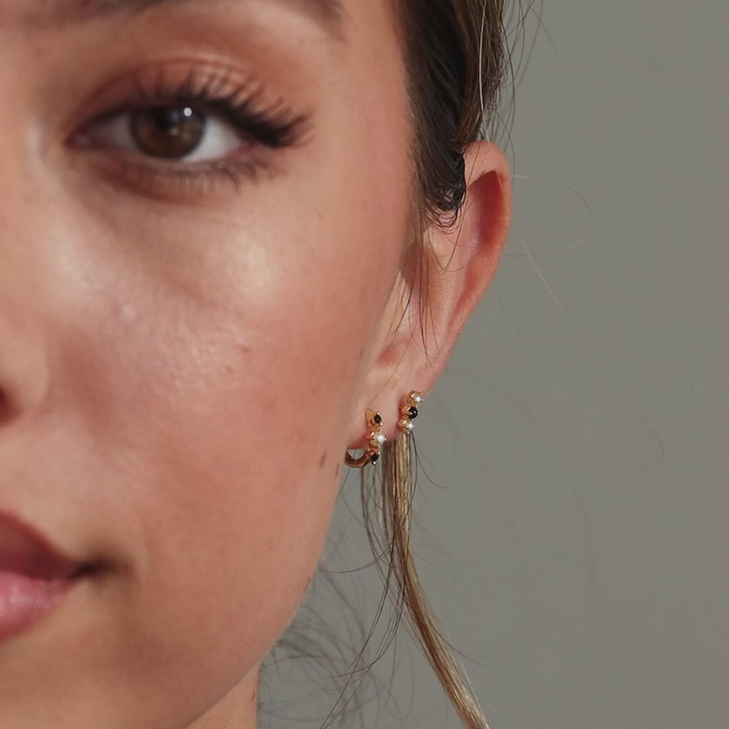 Vienna colored earrings in 18k gold.